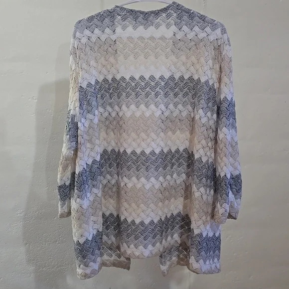 Alfred Dunner lacy shrug sweater. - Picture 2 of 5